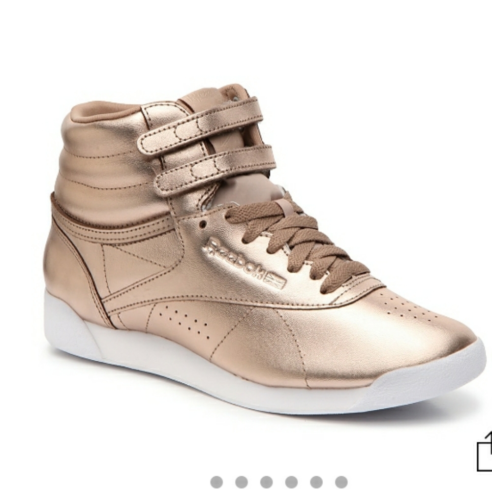 CLASSIC REEBOK - EUC